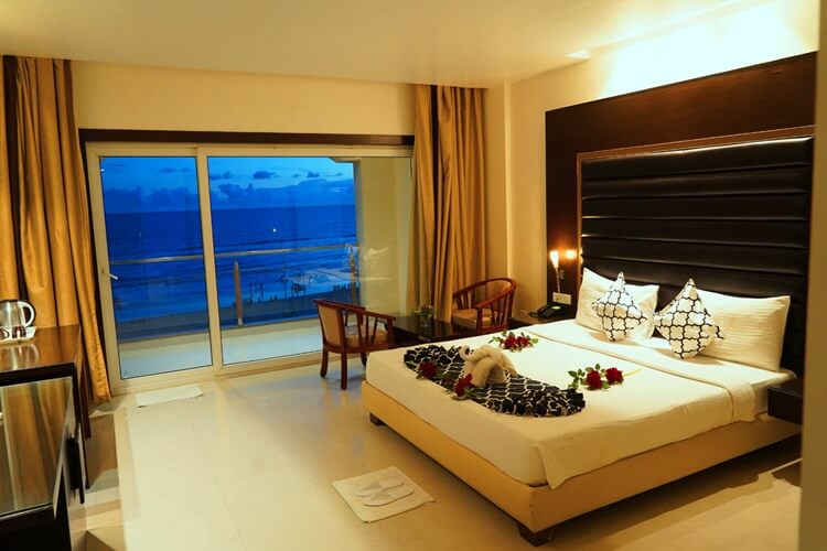 Deluxe Sea Facing Room